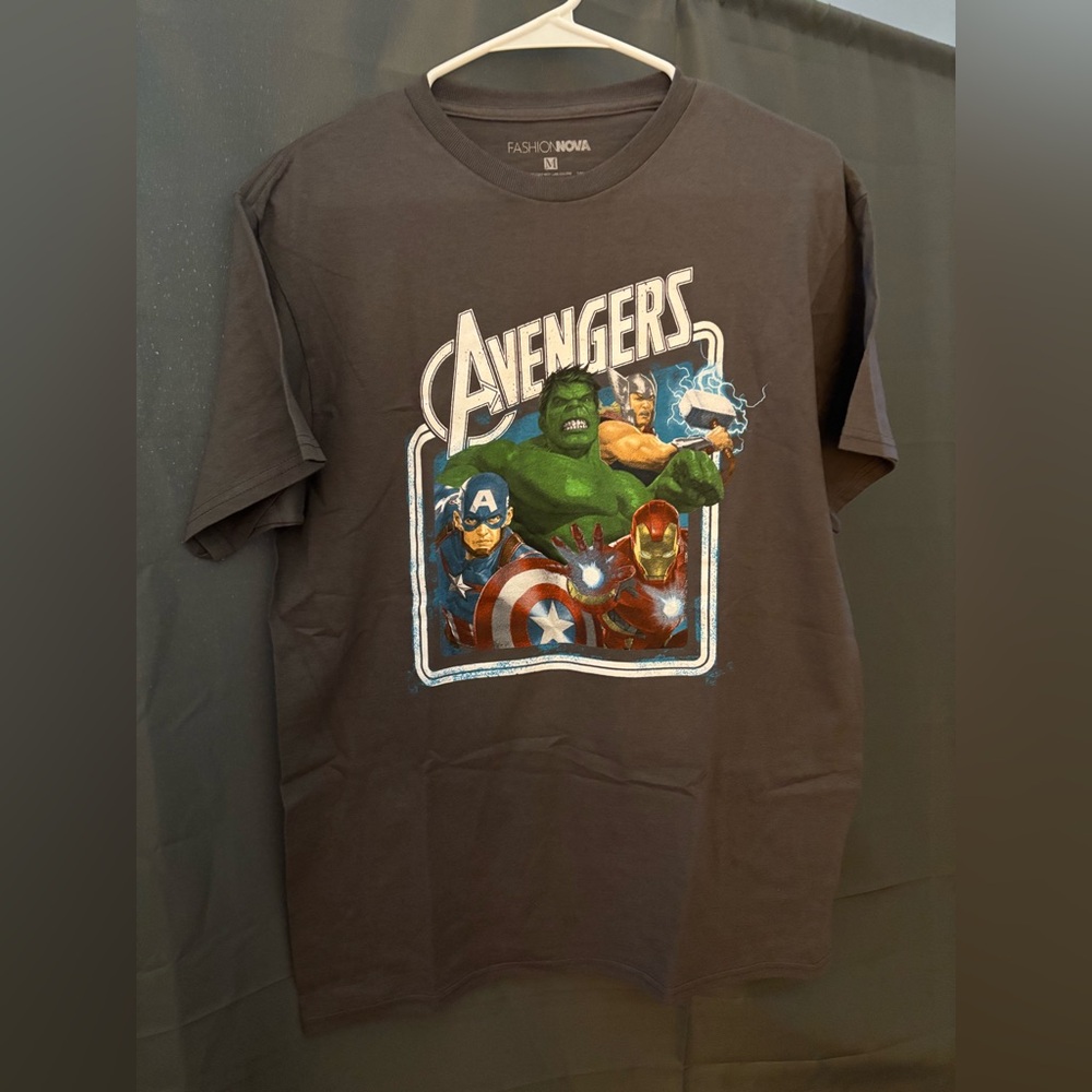 Avengers Graphic Tee Youth Size Medium New with Tag